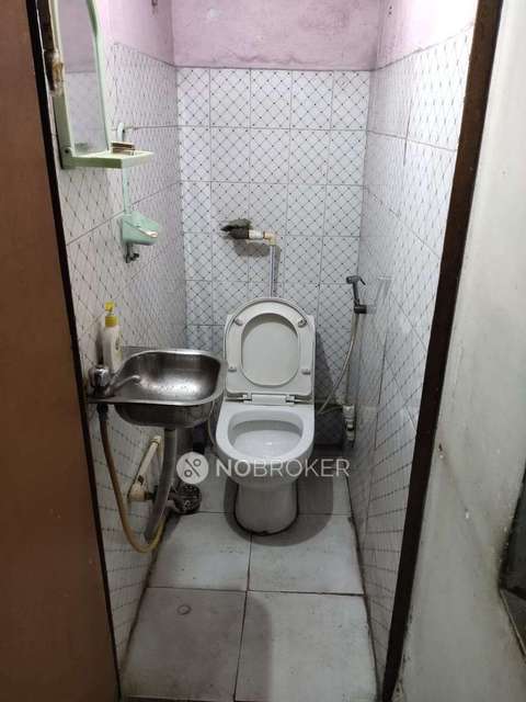 2 BHK Flat For Sale  In Dilshad Colony