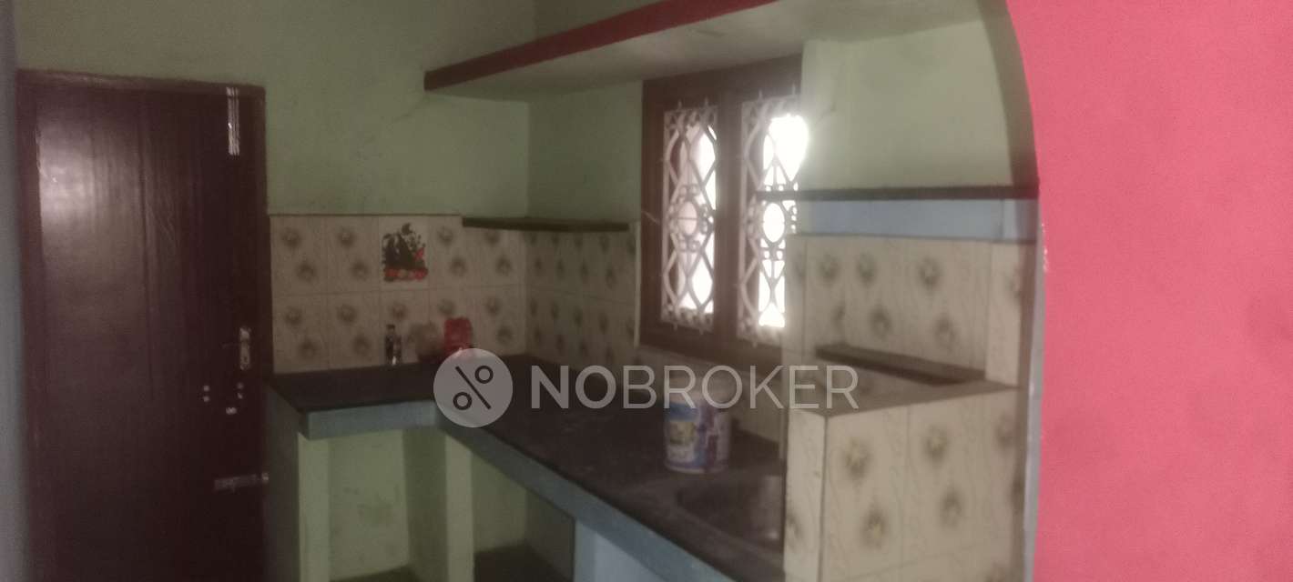 2 BHK House for Rent  In  Mudichur
