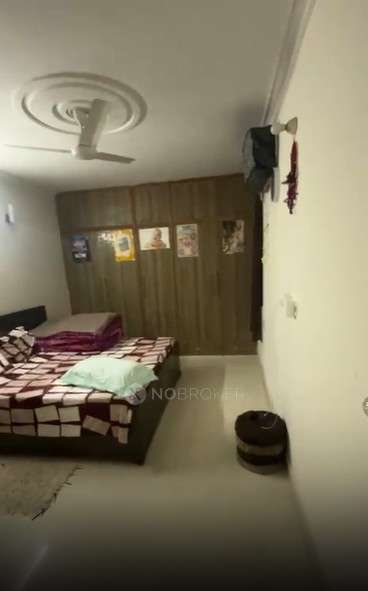2 BHK Flat In Standlone Building for Rent  In Sector 31