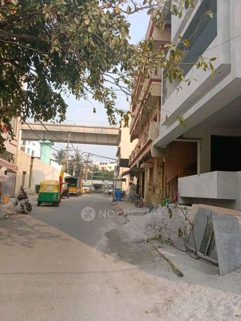 Shop in Banashankari Temple Ward, Bangalore for sale 