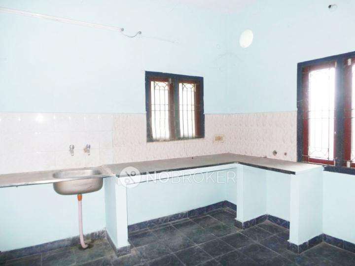 2 BHK Flat In Shanthi Court For Sale  In Saidapet