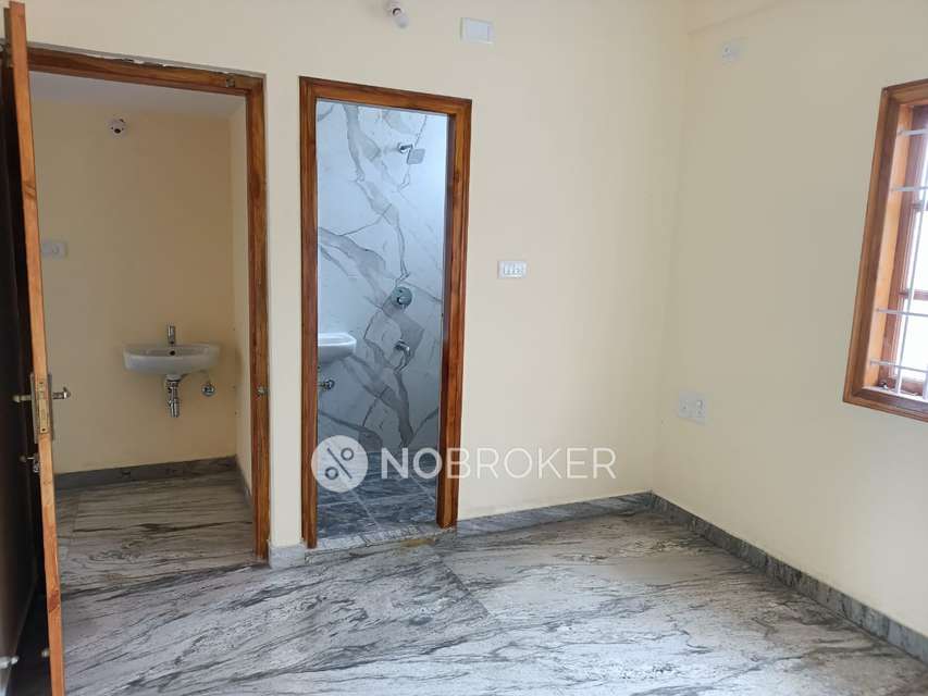 2 BHK Flat In Lakshith Golden Nest Girinagar For Sale  In Hosakerehalli