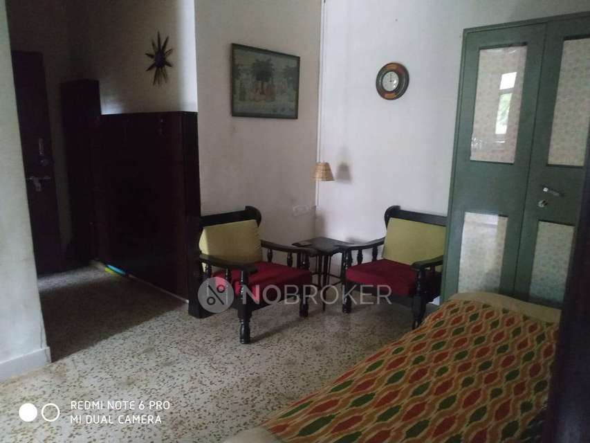 Shared Room for Female In 2 BHK  In 37e Damodar Bhavan Vile Parle West In Damodar Bhavan