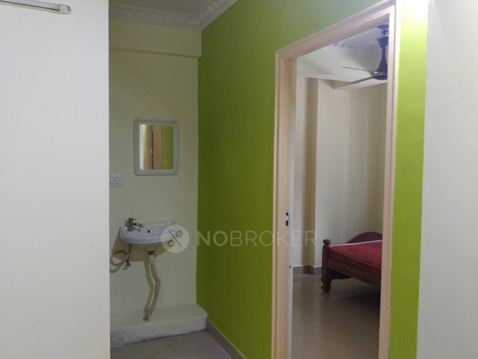 1 BHK Flat In Standalone Building  for Rent  In Madiwala 