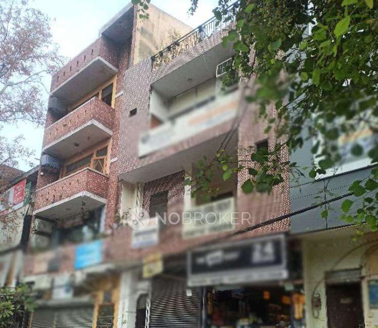 1 BHK Flat In Standalone Building  for Rent  In  Janakpuri
