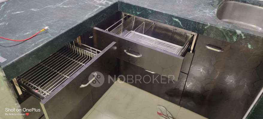 1 RK Flat In Madhav Bhavan Building for Rent  In Parel