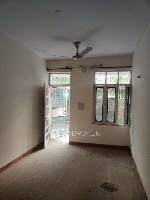 1 BHK Flat In Una Envlave for Rent  In Mayur Vihar