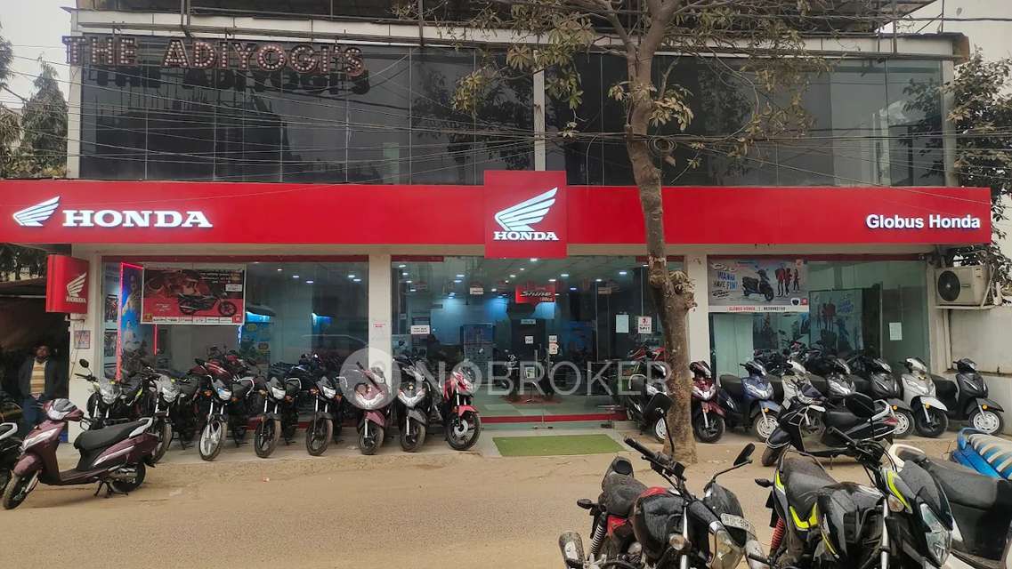 Showroom in Gujrawala Town, Delhi for Rent 