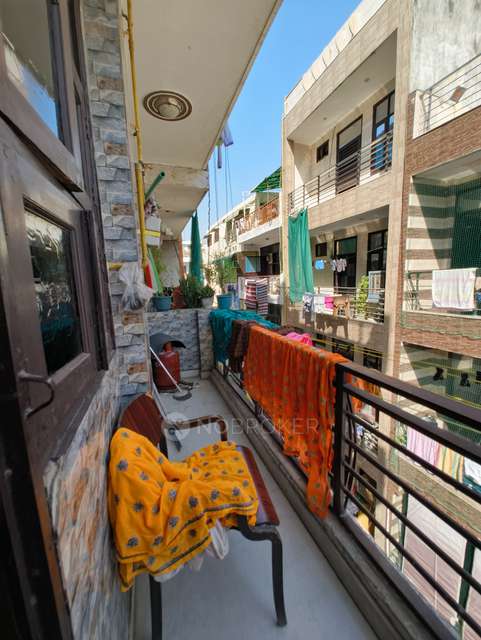 2 BHK Flat For Sale  In Janakpuri