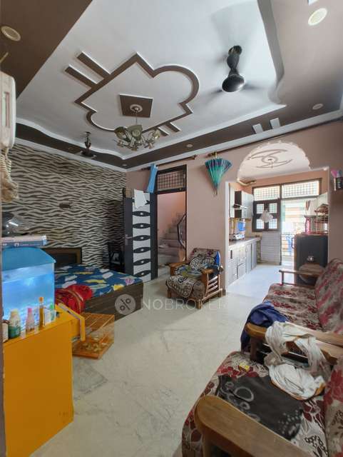 2 BHK Flat For Sale  In Janakpuri