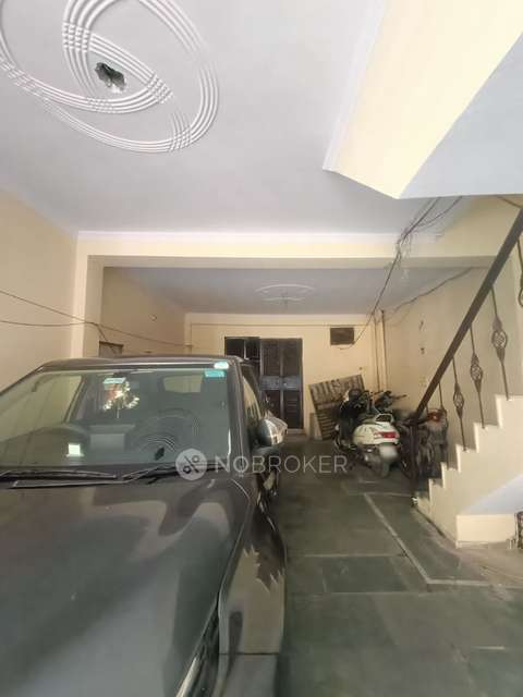 2 BHK Flat For Sale  In Janakpuri