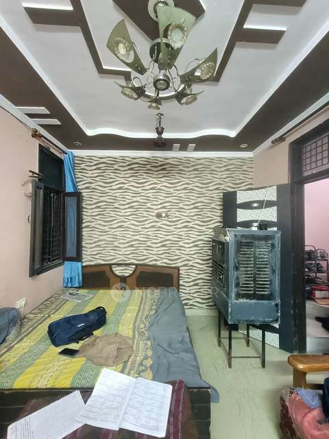 2 BHK Flat For Sale  In Janakpuri