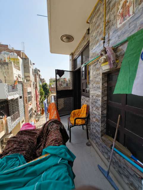 2 BHK Flat For Sale  In Janakpuri