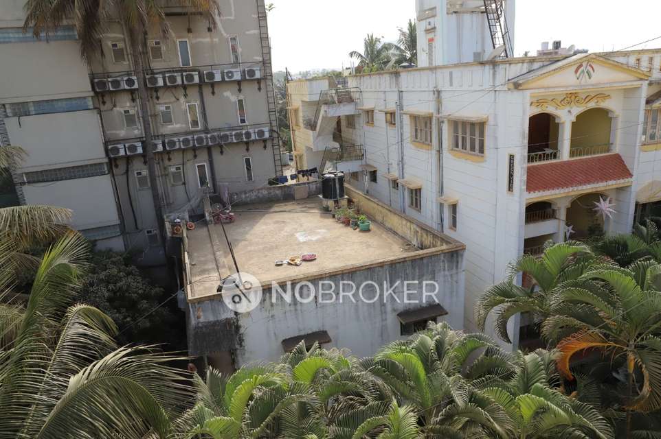 4+ BHK Flat For Sale  In Mathikere