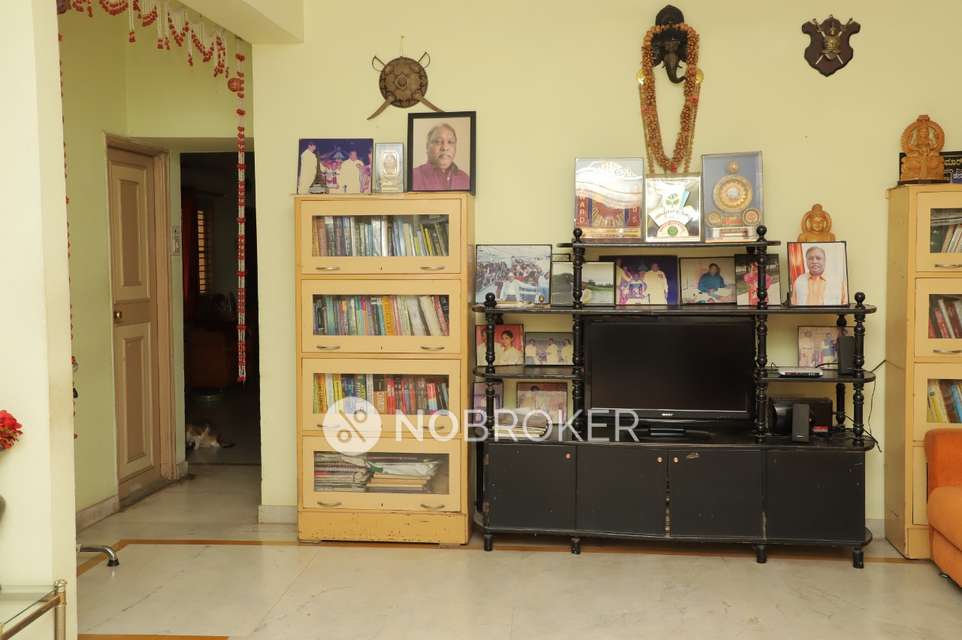 4+ BHK Flat For Sale  In Mathikere