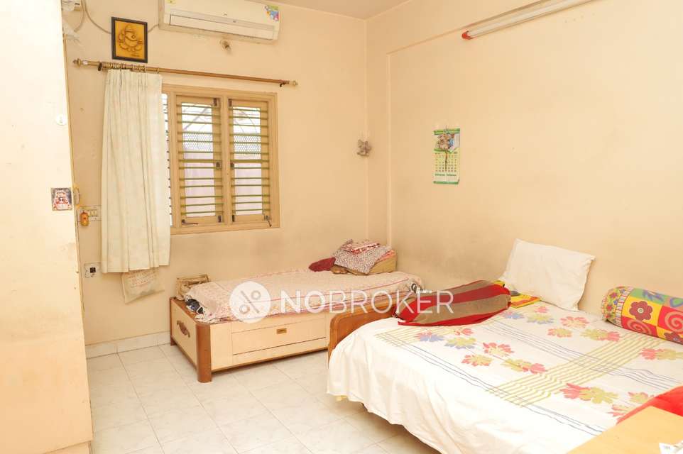4+ BHK Flat For Sale  In Mathikere