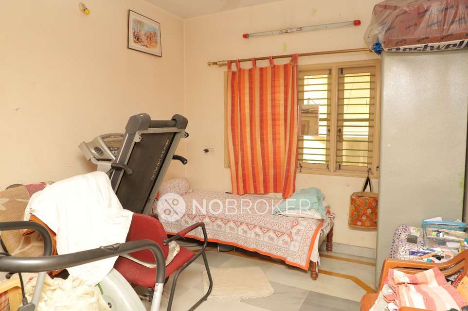 4+ BHK Flat For Sale  In Mathikere