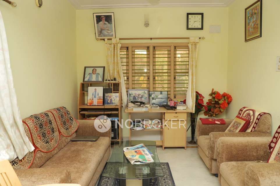 4+ BHK Flat For Sale  In Mathikere