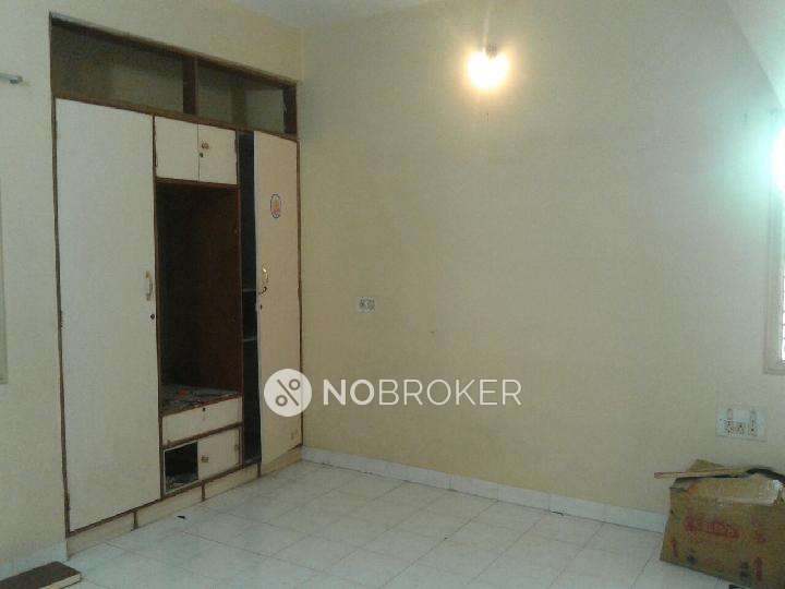 4+ BHK Flat For Sale  In Mathikere