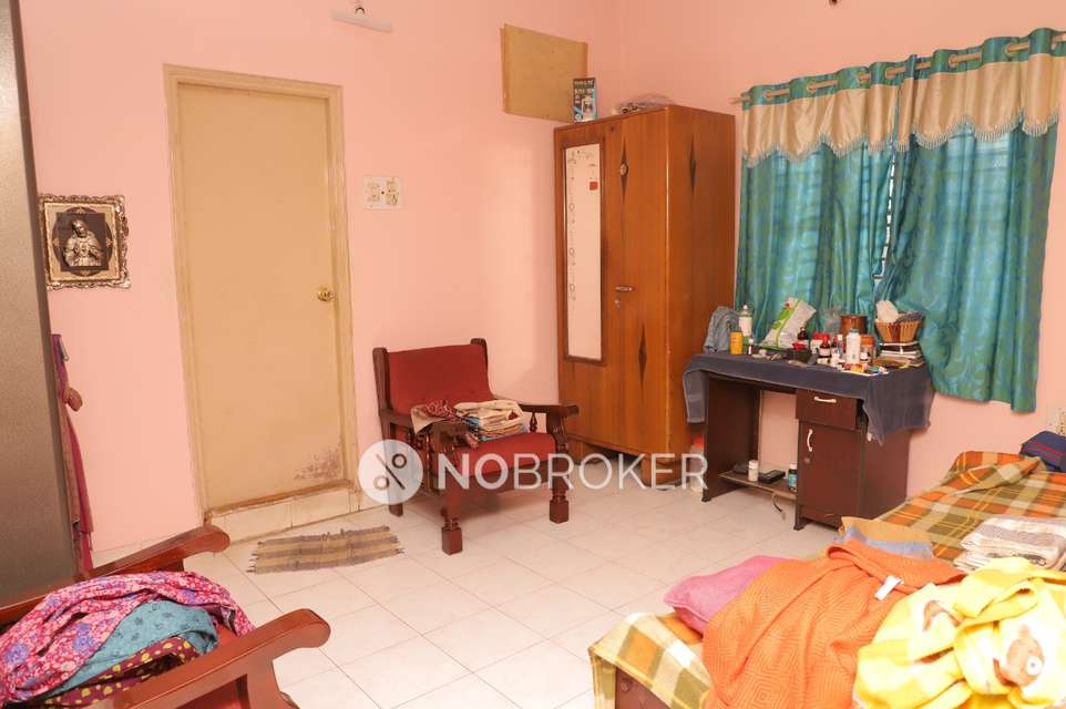 4+ BHK Flat For Sale  In Mathikere