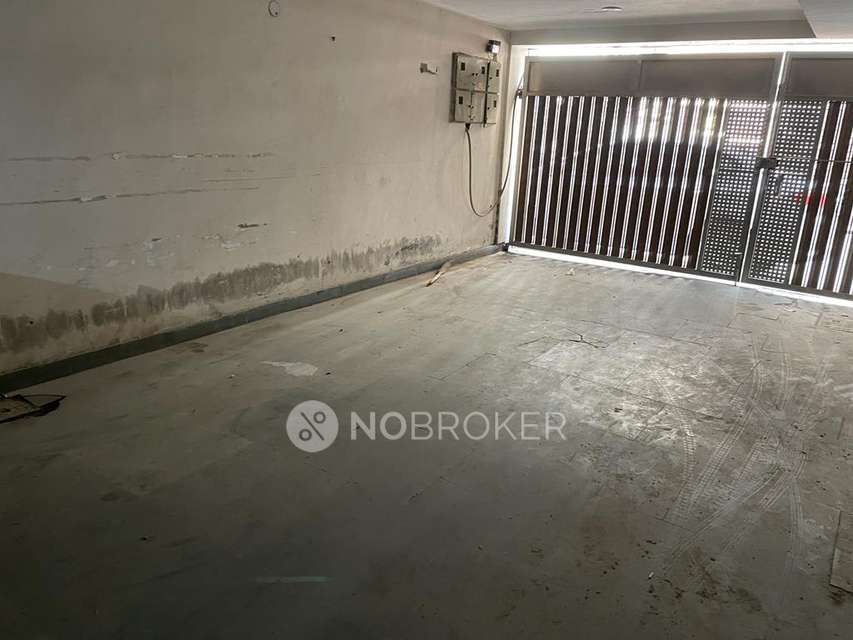 2 BHK Flat for Rent  In Janakpuri