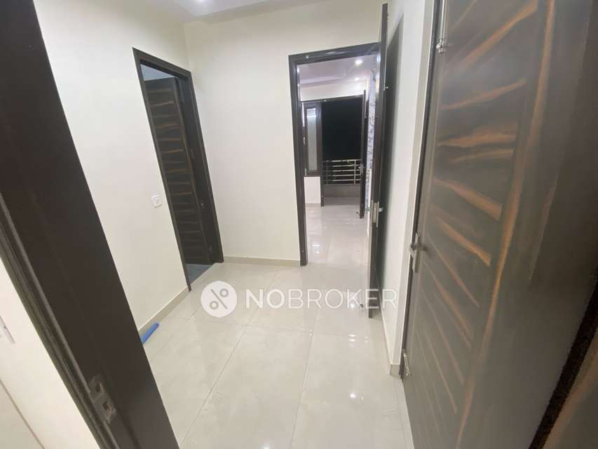 1 BHK Flat In Standalone Building  For Sale  In  Tilak Nagar