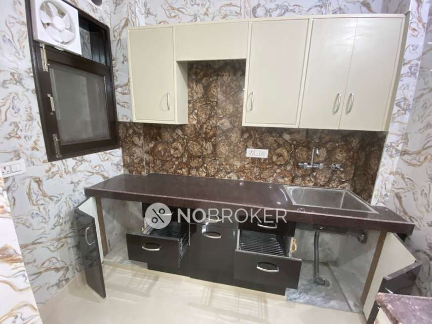 1 BHK Flat In Standalone Building  For Sale  In  Tilak Nagar