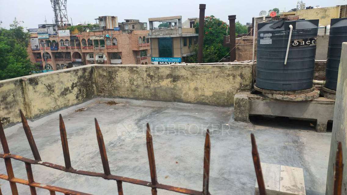 1 BHK Flat In Dda Lig Flats For Sale  In Dilshad Garden