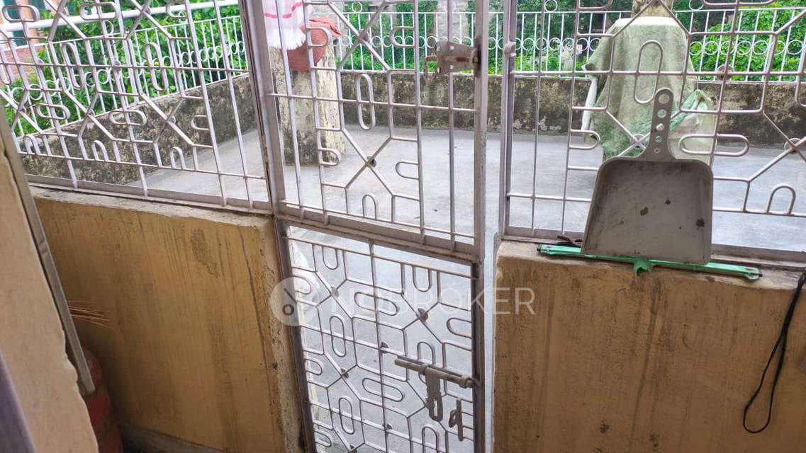 1 BHK Flat In Dda Lig Flats For Sale  In Dilshad Garden