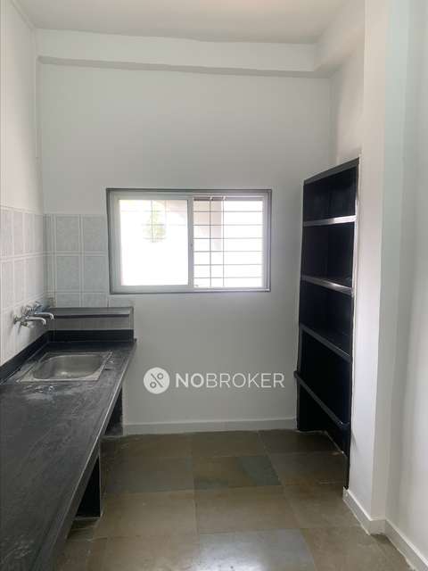 2 BHK Flat In Pawar Building for Rent  In Dhankawadi 