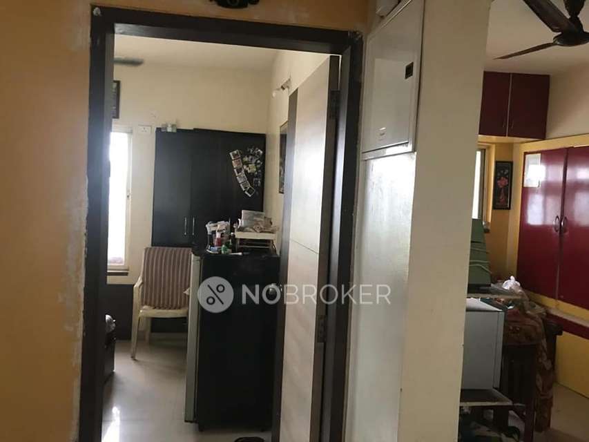 2 BHK Flat In Suyog Pearl, Hadapsar For Sale  In Hadapsar