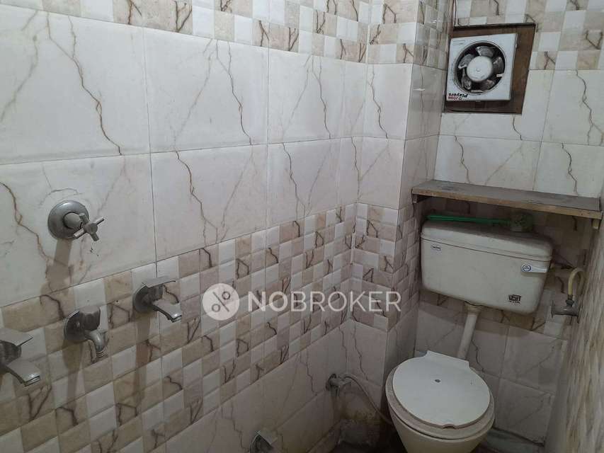 1 BHK Flat In Apartment For Sale  In Azadpur