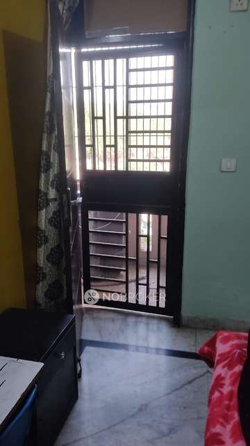 3 BHK Flat In Indraprastha Colony Extesion 2 For Sale  In Indraprastha Colony