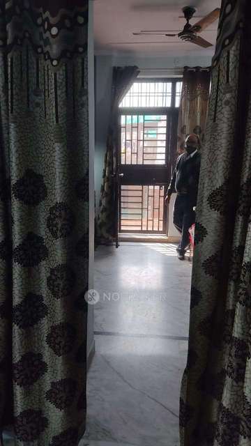 3 BHK Flat In Indraprastha Colony Extesion 2 For Sale  In Indraprastha Colony