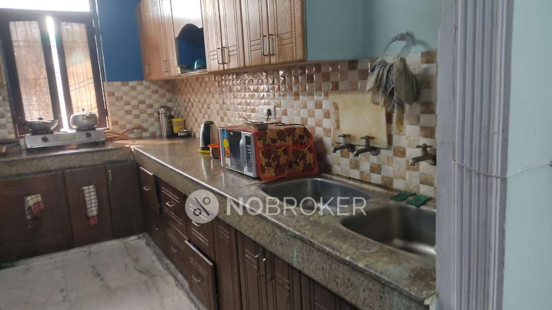 3 BHK Flat In Indraprastha Colony Extesion 2 For Sale  In Indraprastha Colony