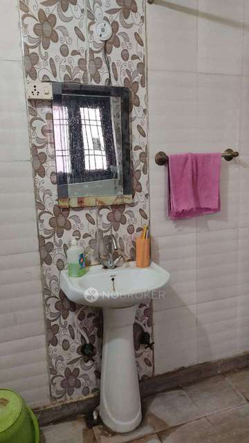 3 BHK Flat In Indraprastha Colony Extesion 2 For Sale  In Indraprastha Colony