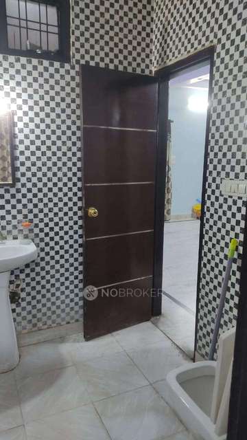 3 BHK Flat In Indraprastha Colony Extesion 2 For Sale  In Indraprastha Colony