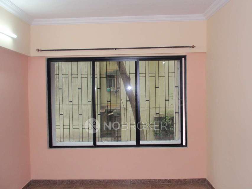 1 BHK Flat In Tirupati Complex For Sale  In Boriwali West