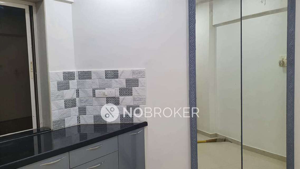 2 BHK Flat In Dnyansagar For Sale  In Dadar West