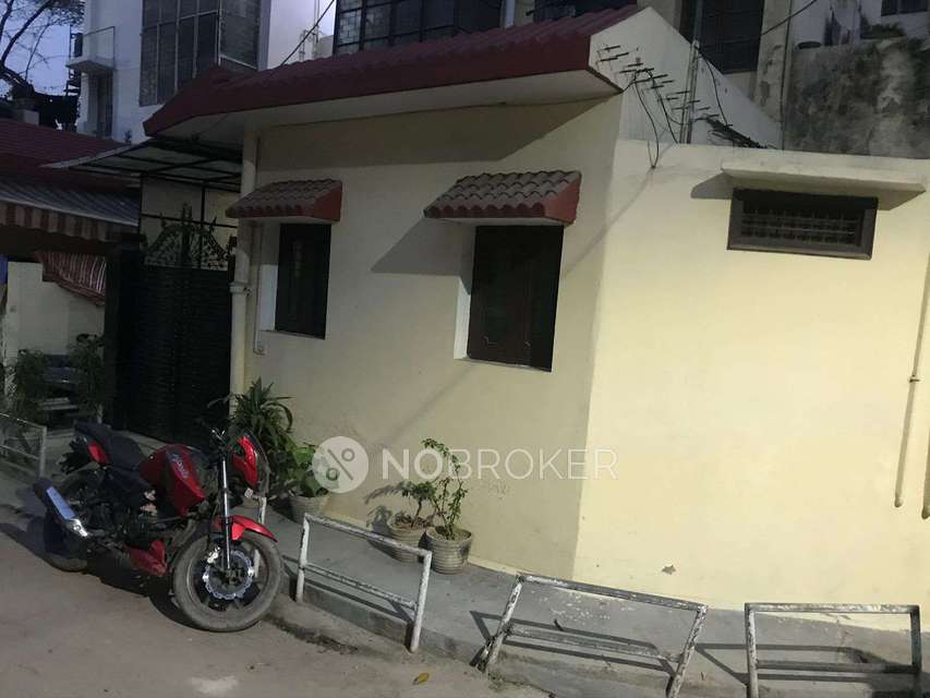 3 BHK Flat In Surya Appartment For Sale  In  Kalkaji