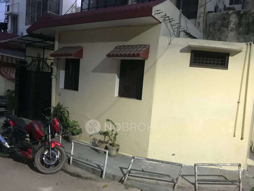 3 BHK Flat In Surya Appartment For Sale  In  Kalkaji