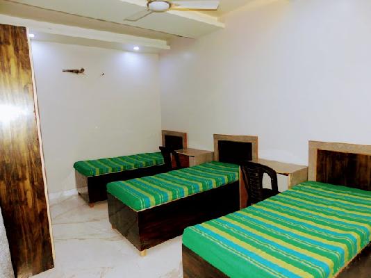 PG for Boys in Sector 48