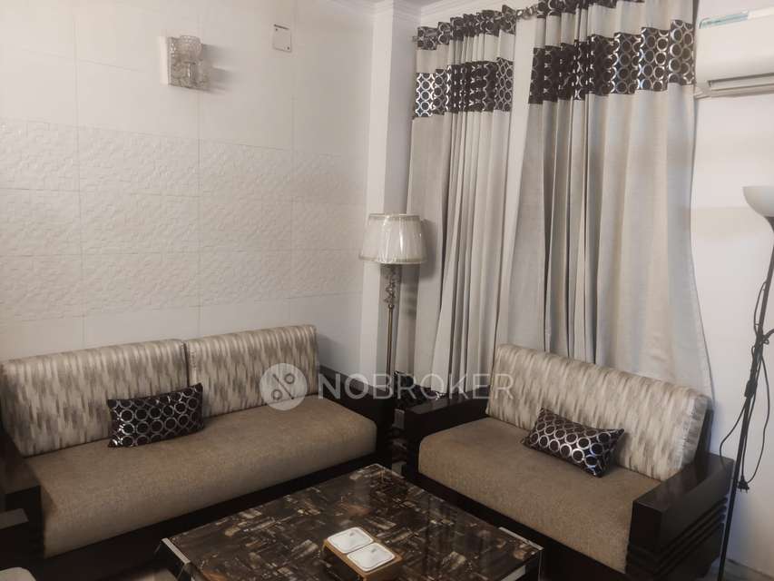 3 BHK Flat for Rent  In Patel Nagar
