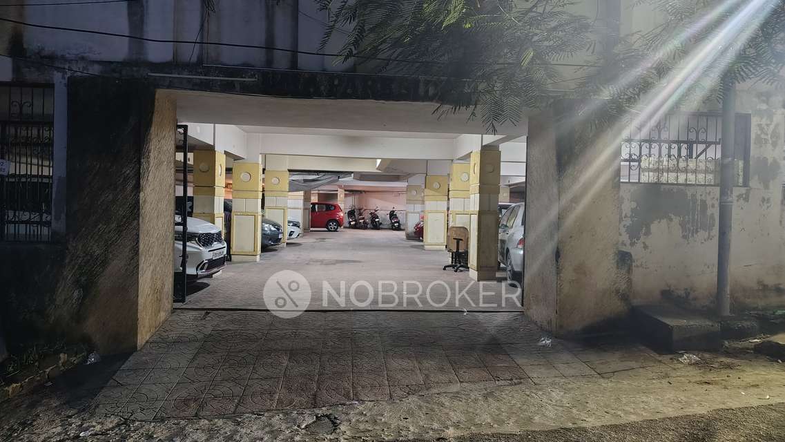 3 BHK Flat In Uma Park Side For Sale  In Banjara Hills