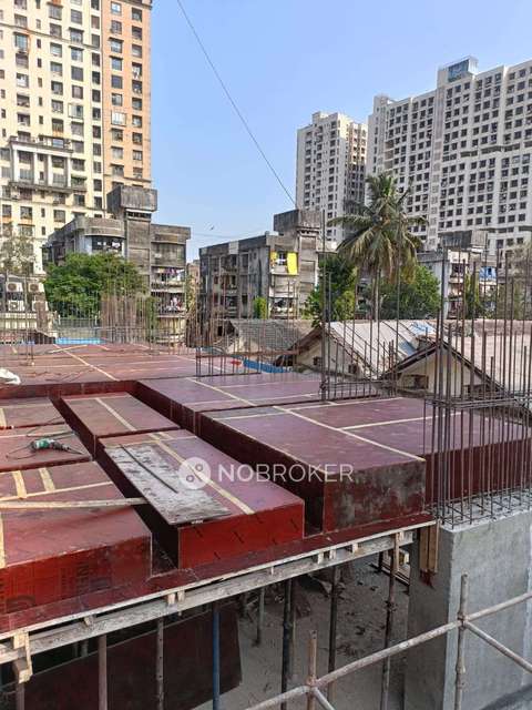 1 RK Flat In Godrej Planet For Sale  In Jacob Circle