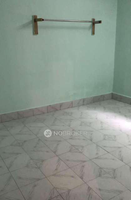 2 BHK Flat In Madhumahal Apartment For Sale  In Ghatkopar East