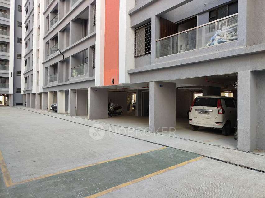 2 BHK Flat In Roshan Milestone for Rent  In Wakad