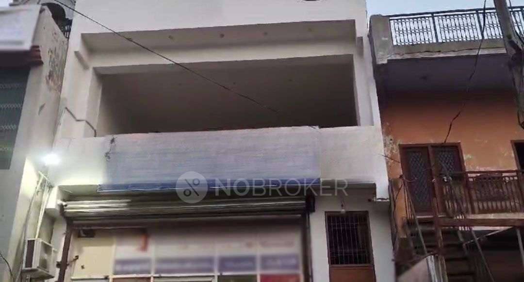 Commercial Property in Ram Vatika Colony, Greater Noida for Rent 