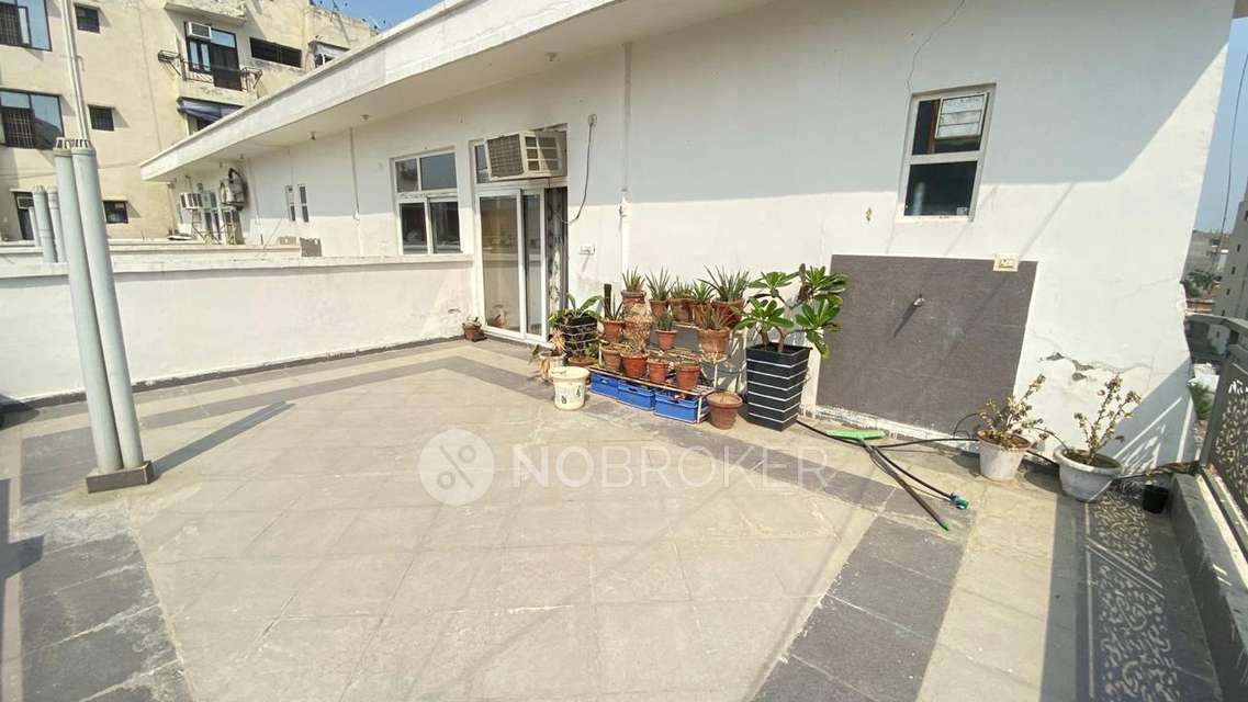 3 BHK Flat In Twin Corsage For Sale  In Bisrakh Jalalpur