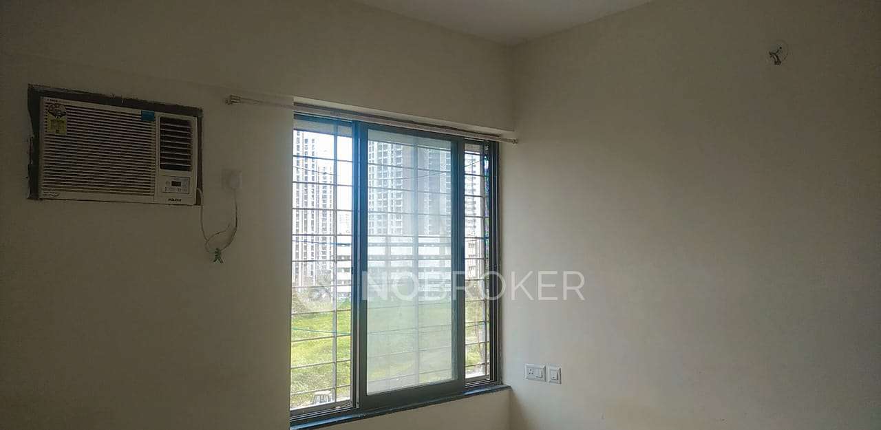 1 BHK Flat In Lodha Crown For Sale  In Balkum Majiwada